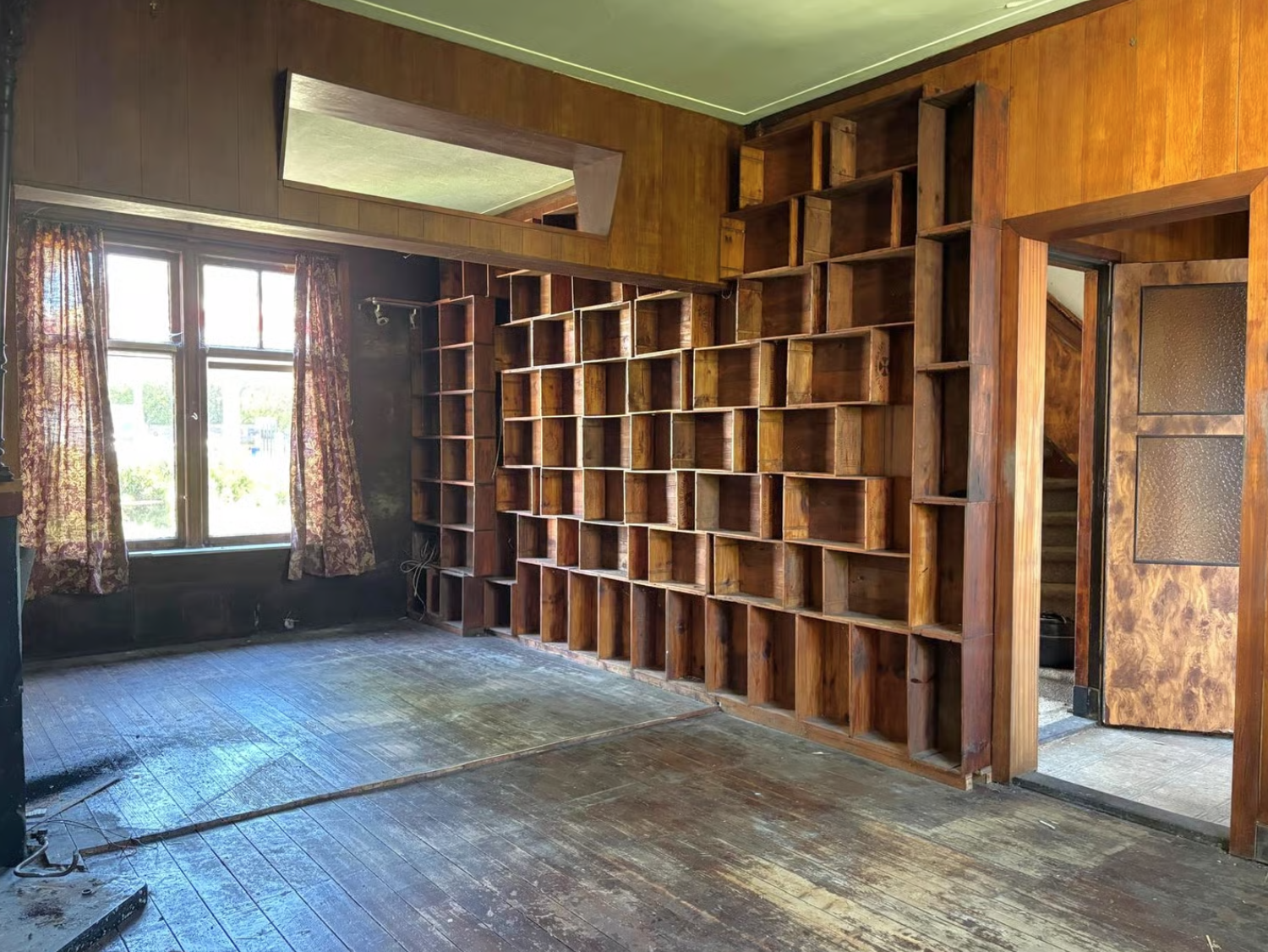 Van een donkere, verouderde woning naar een lichte en sfeervolle leefruimte. – foto 5